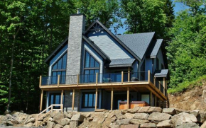Chalet 19 Chemin Blanc by Les Chalets Alpins Stoneham